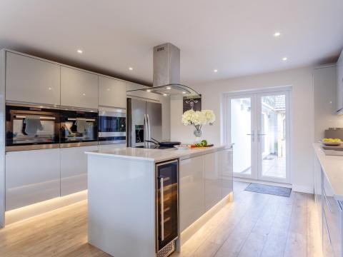 Riverside Retreat Kitchen