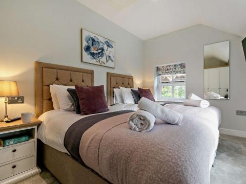 Rose Cottage Lilac Twin Bedroom