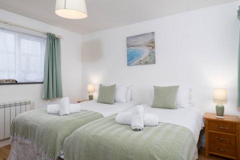 The Cove Twin Bedroom